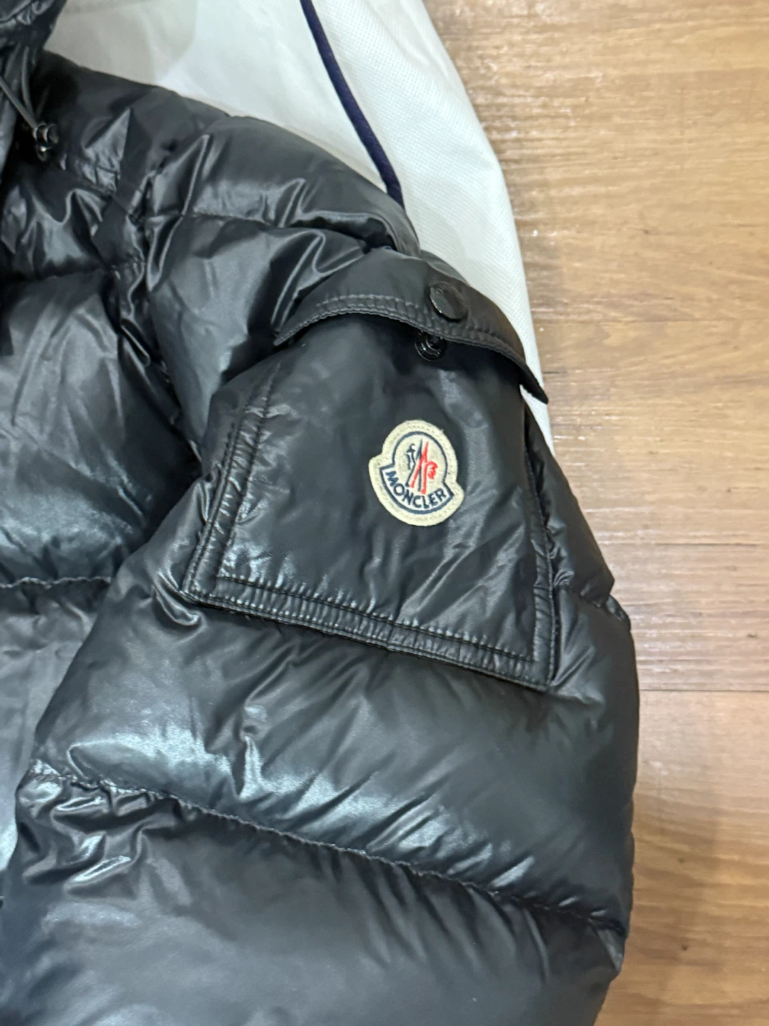 Moncler Men's Maya Hooded Short Down Puffer Jacket Size 6 - photo 2