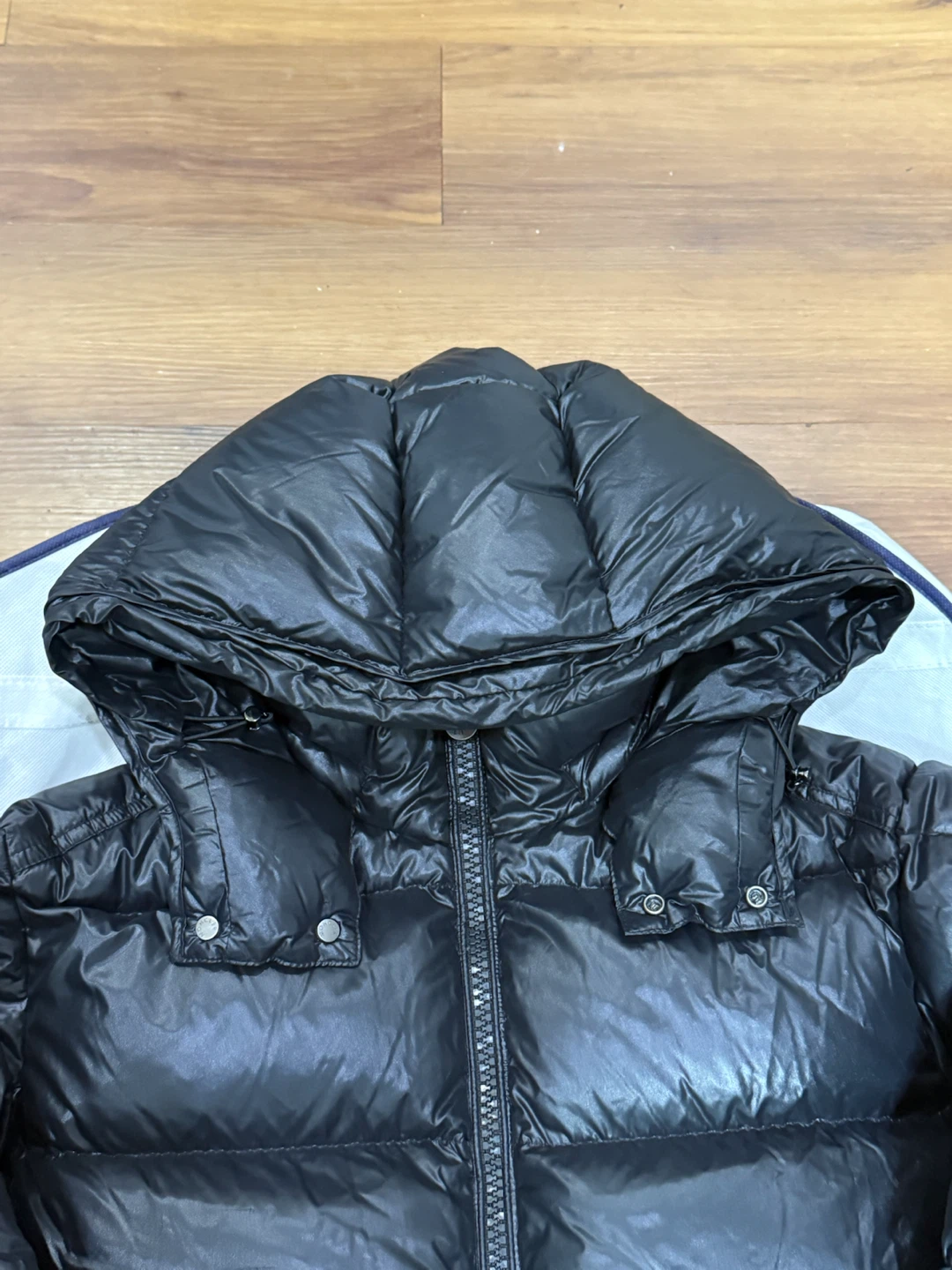 Moncler Men's Maya Hooded Short Down Puffer Jacket Size 6 - photo 4
