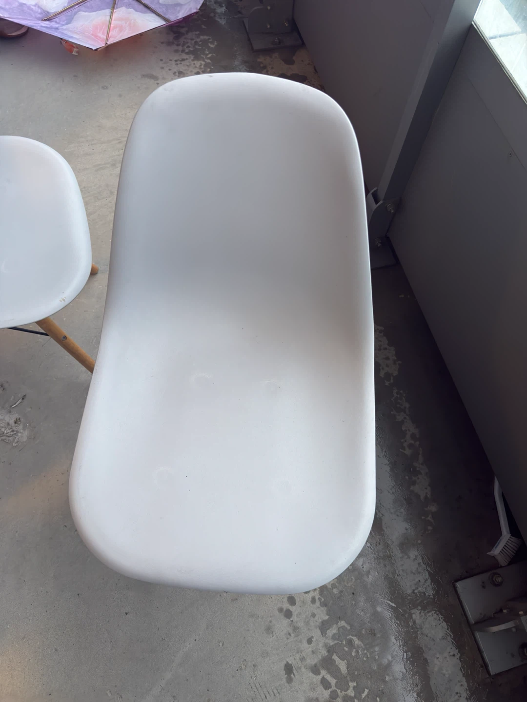 Chairs with wooden legs
