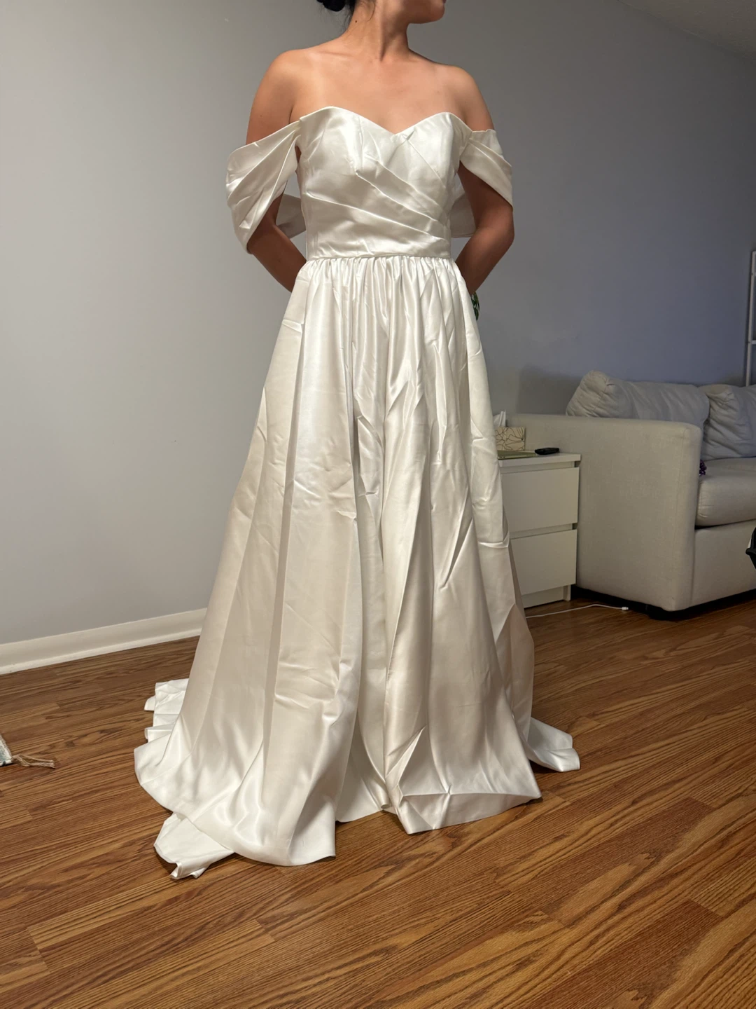 Off-the-shoulder satin wedding dress - photo 2