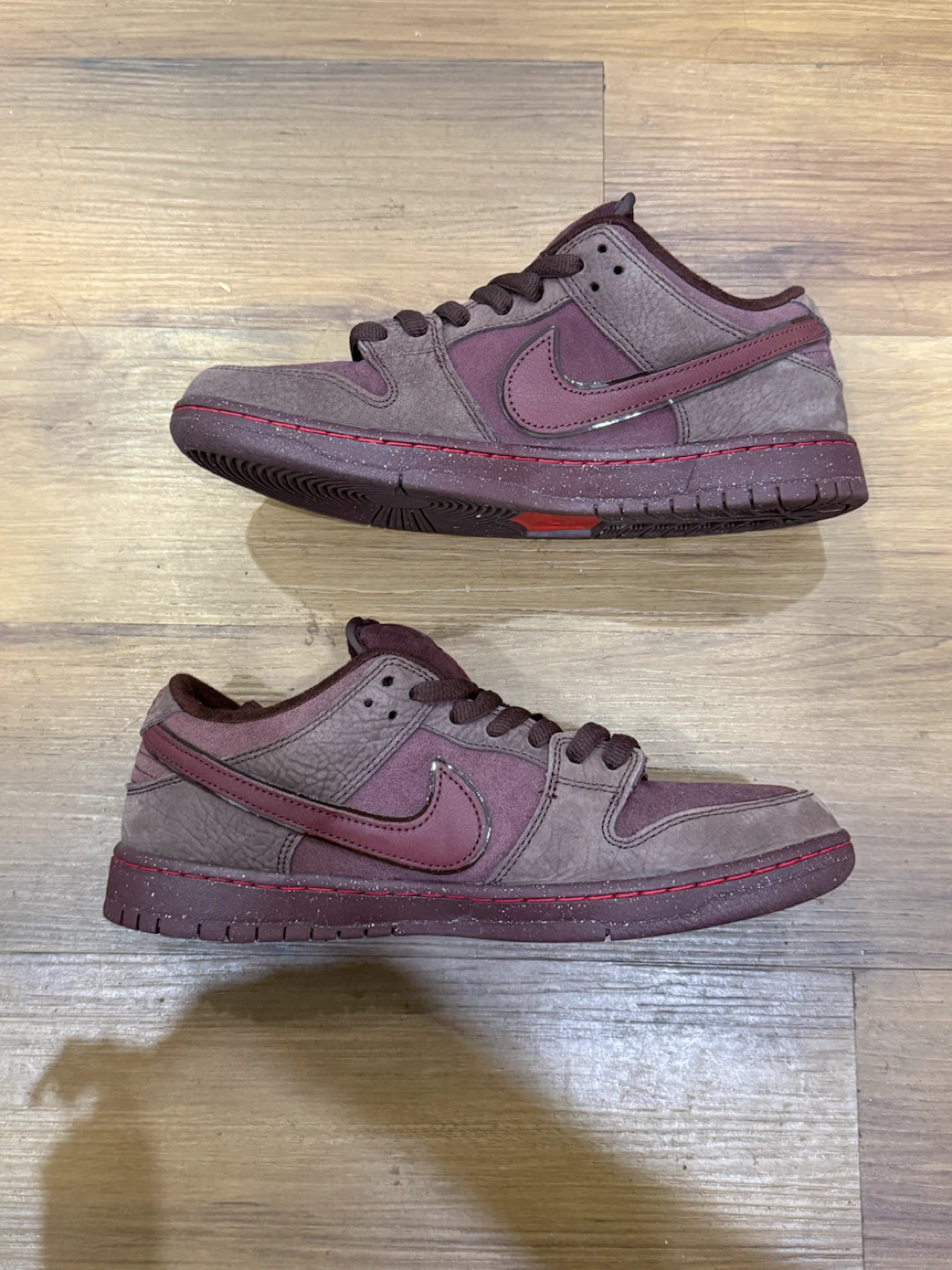 Nike Dunk Premium SB Low City of Love Collection Burgundy Crush - photo 3