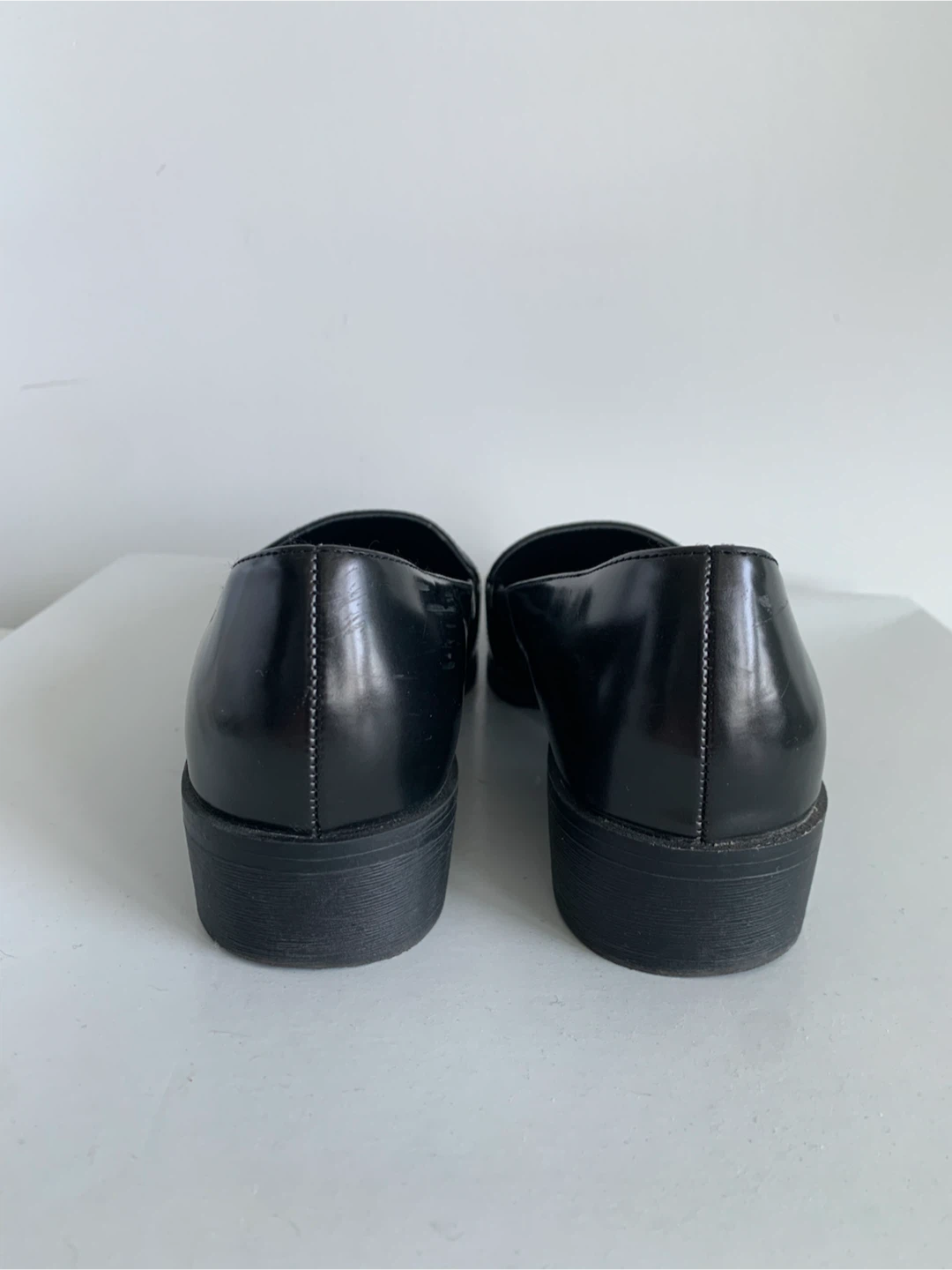 ⭐️ Stylish Loafers - Like New! - photo 3