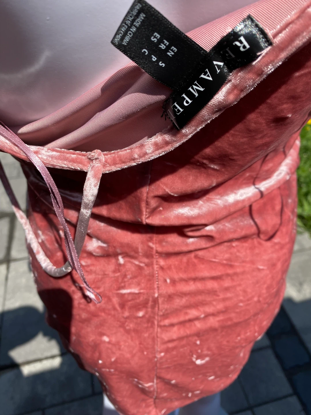 Revampé Velvet & Sparkly Dresses - photo 4