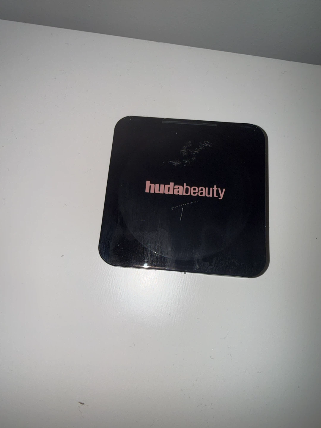 Huda Beauty Cherry Blossom Cake Easy Bake Pressed Powder - photo 2