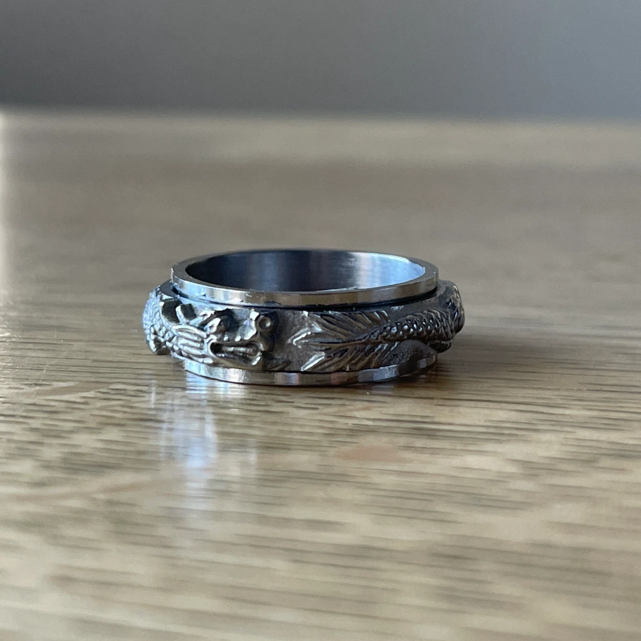 Dragon spinner “fidget” stainless steel ring (size 11)