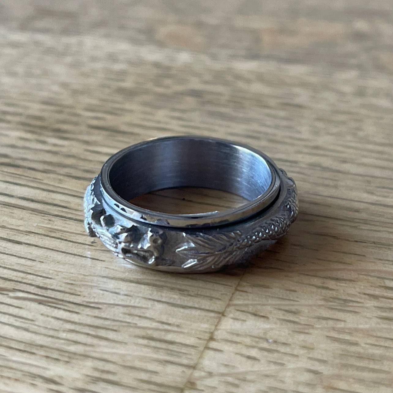 Dragon spinner “fidget” stainless steel ring (size 11) - photo 2