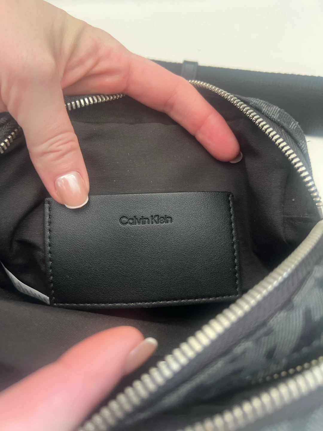 Calvin Klein Crossbody Bag - photo 2