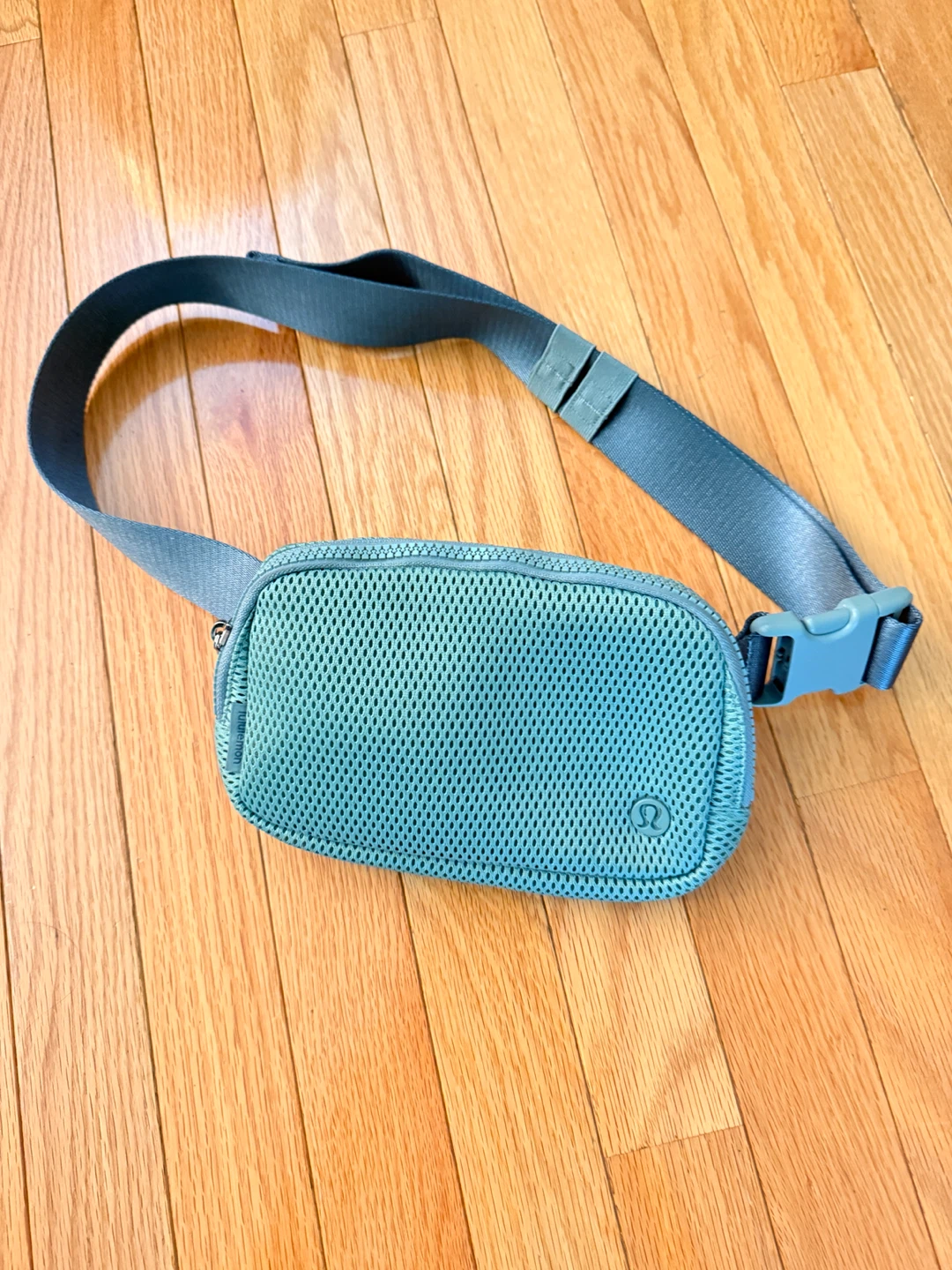 Lululemon Everywhere Belt Bag
