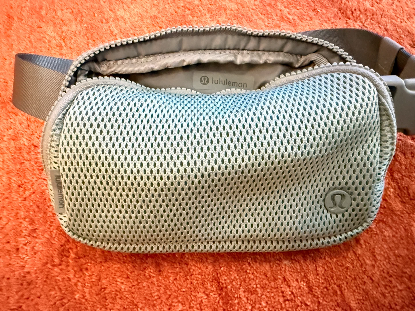 Lululemon Everywhere Belt Bag - photo 5
