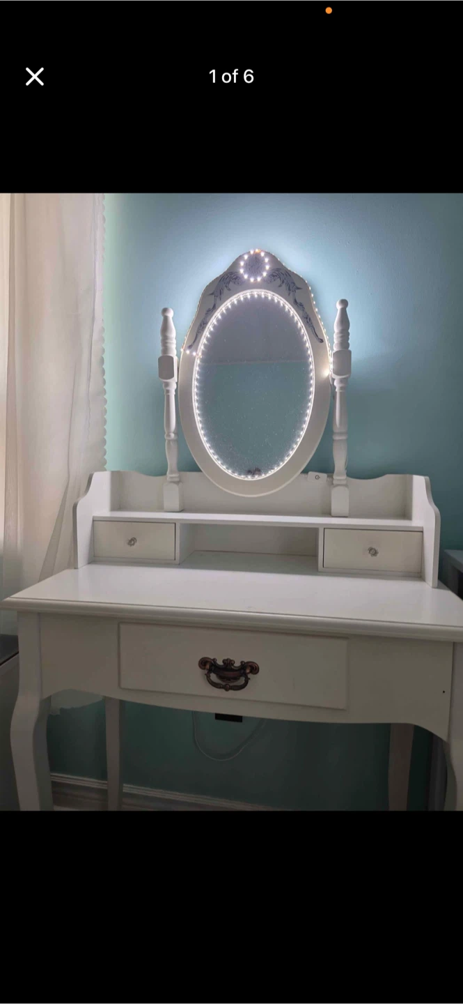 Vanity with lighting mirror