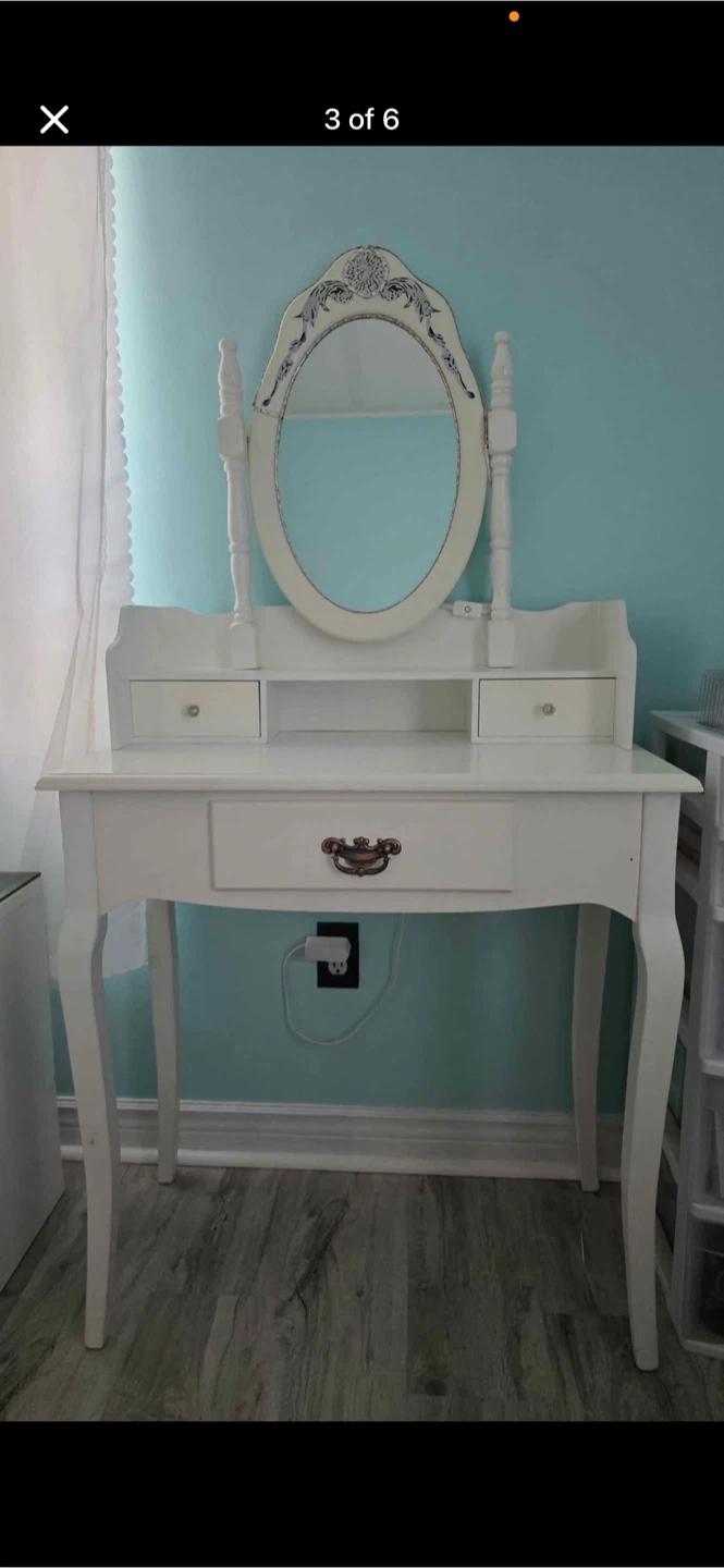 Vanity with lighting mirror - photo 2