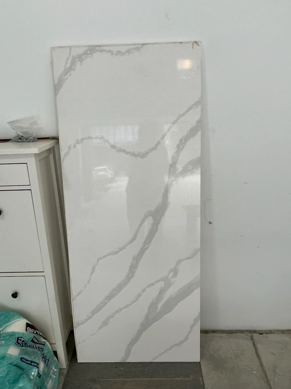 White Quartz Countertop Slab