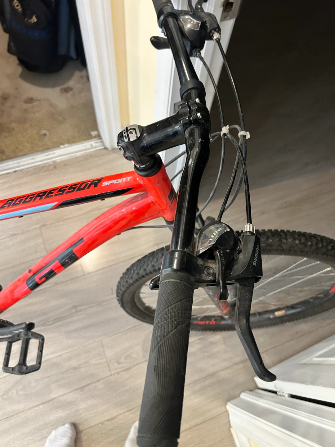 GT Aggressor Sport Mountain Bike Large Frame - photo 3