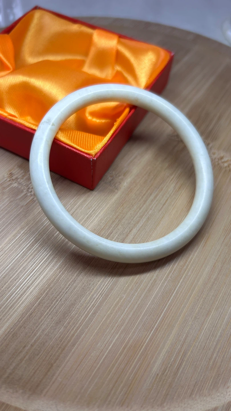 White Jade Bangle Bracelet - photo 3