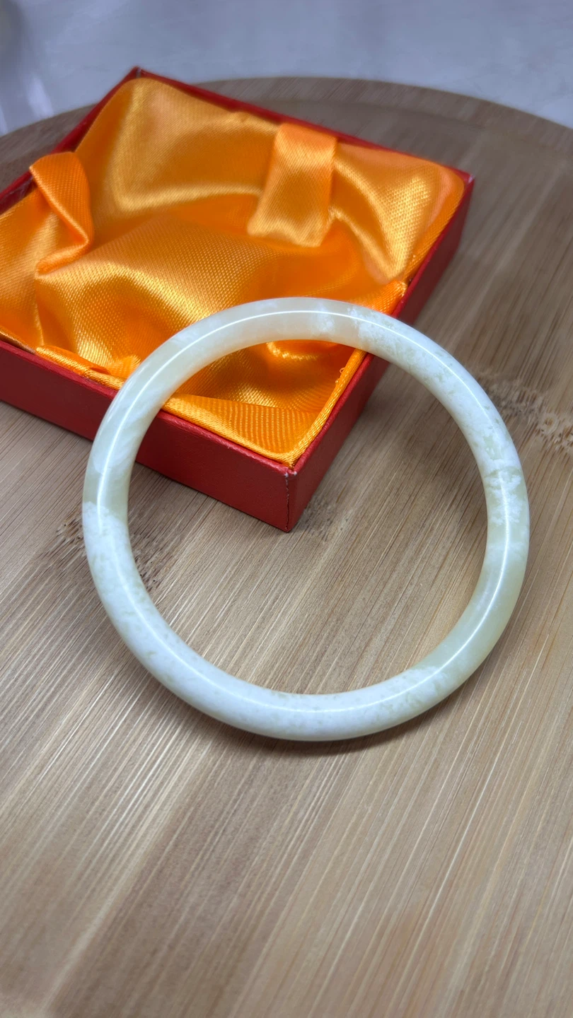 White Jade Bangle Bracelet - photo 2