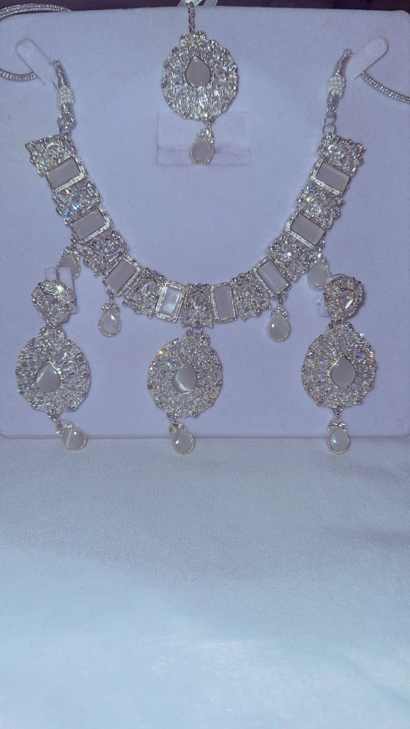Choker Necklace Sets with Earrings and Tikka - photo 4
