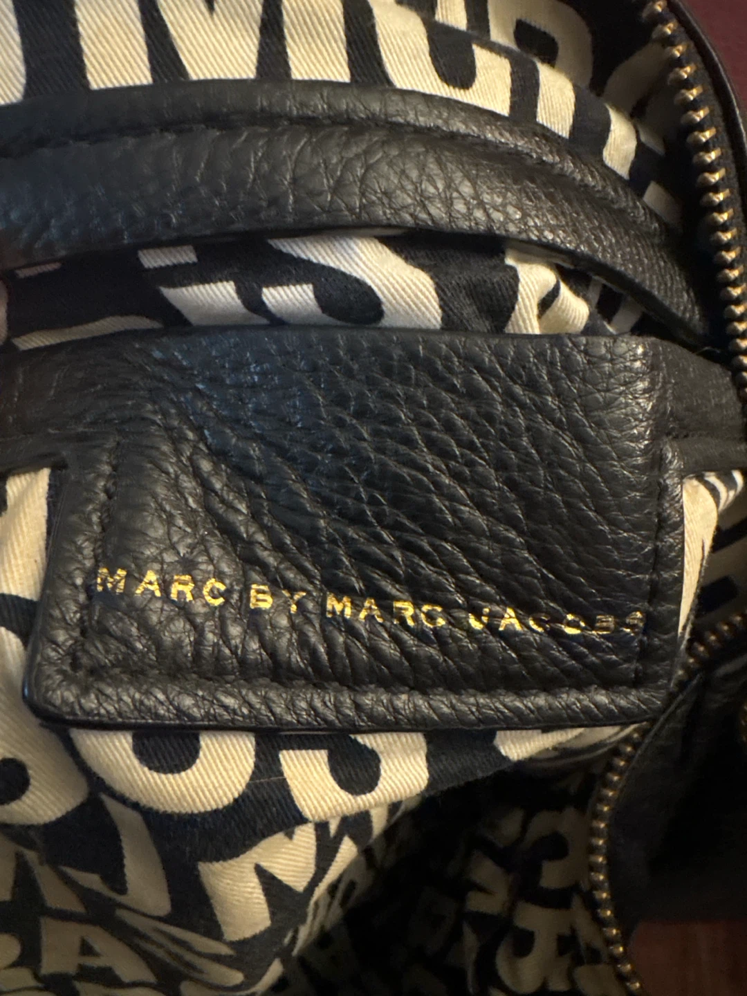 Authentic Marc by Marc Jacobs Black Leather Hobo Bag - photo 2
