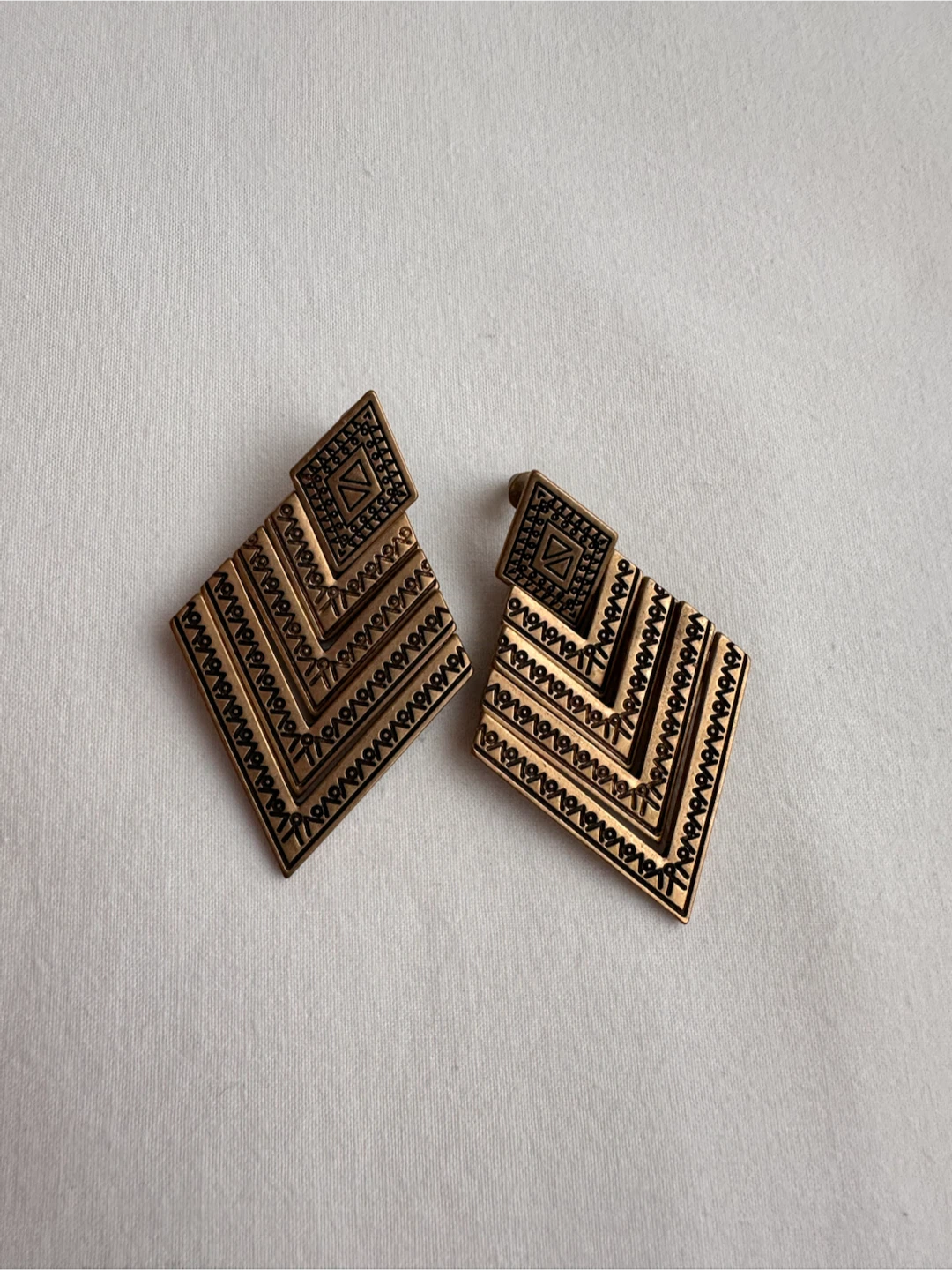 Vintage Geometric Earrings - Bronze Tone