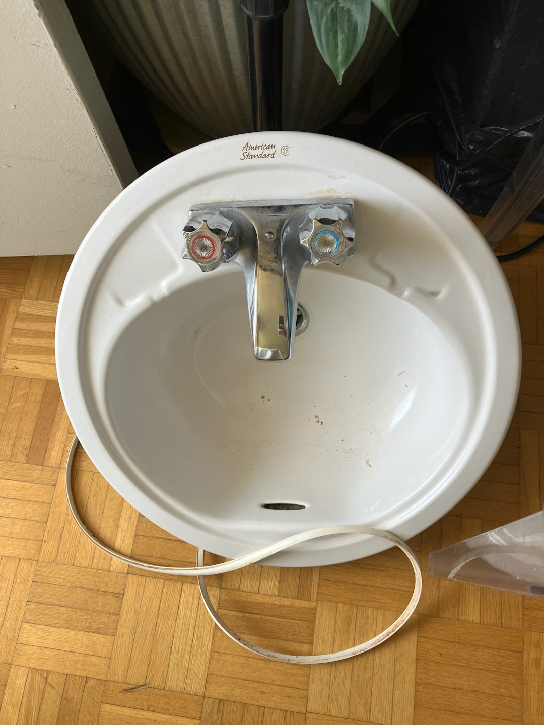 American Standard Sink (Faucet not included)