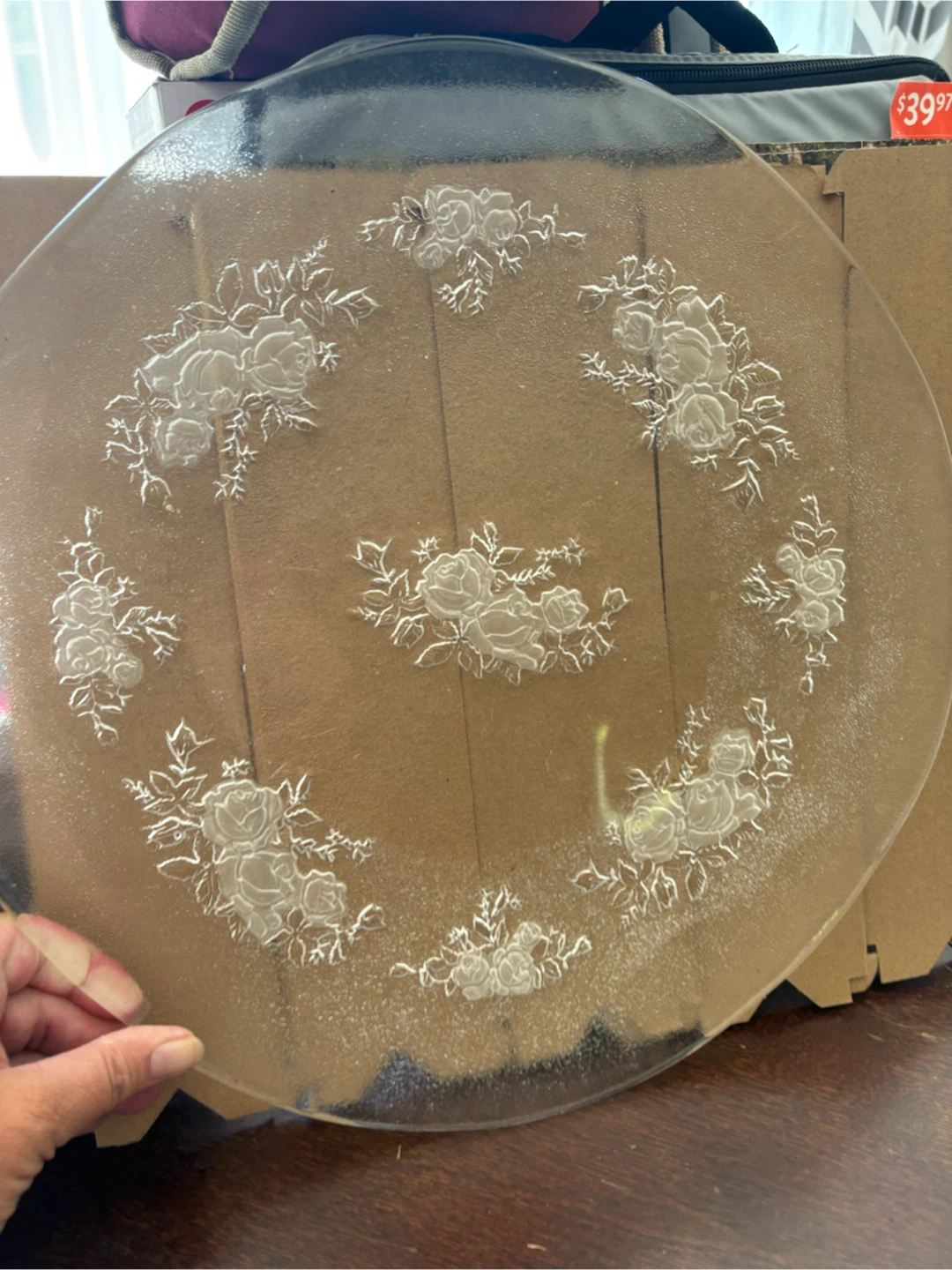 5 Decorative Glass Plates & 1 black plastic plate - photo 5