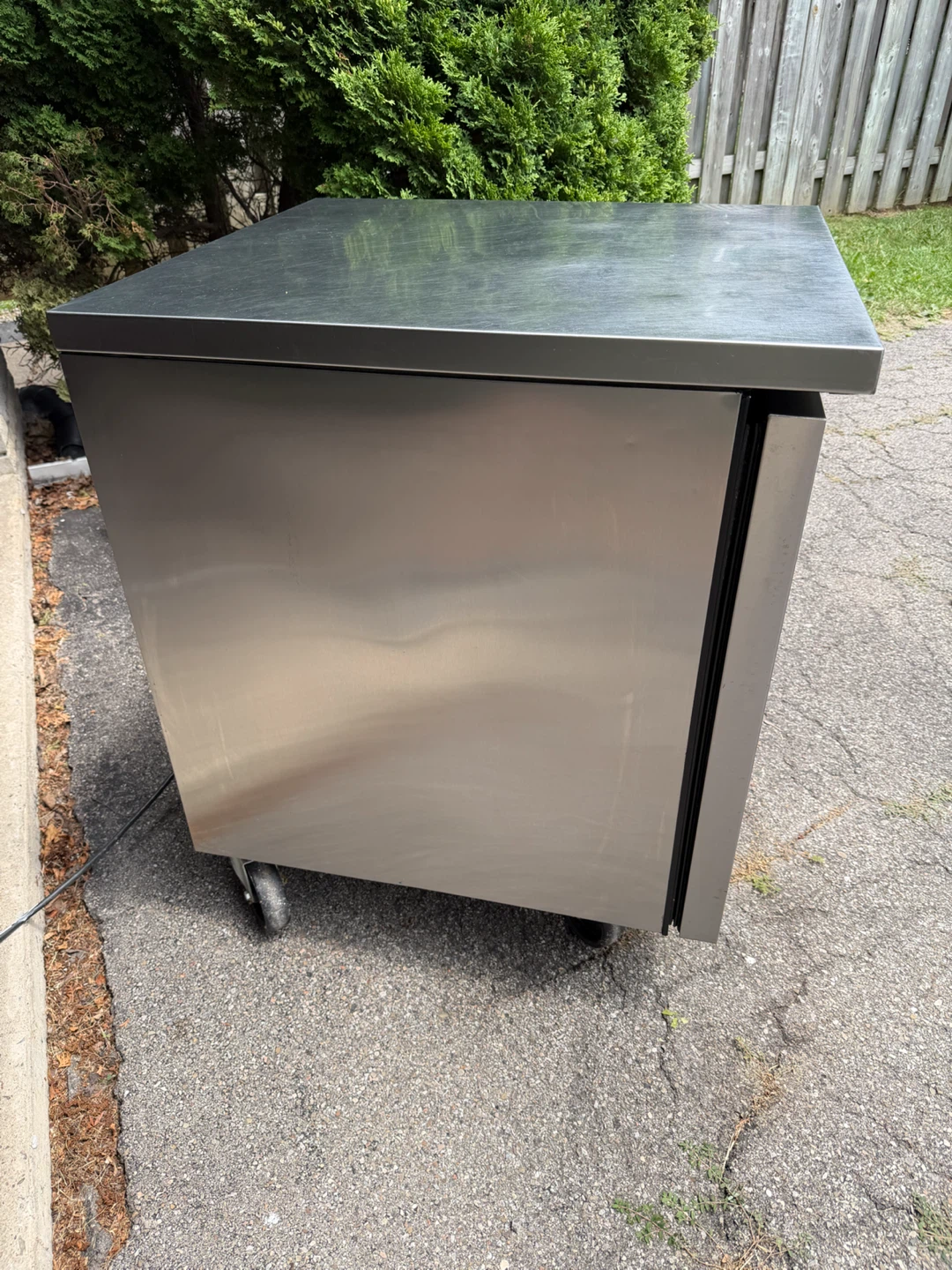 Under-counter Commercial 27” Freezer - photo 3