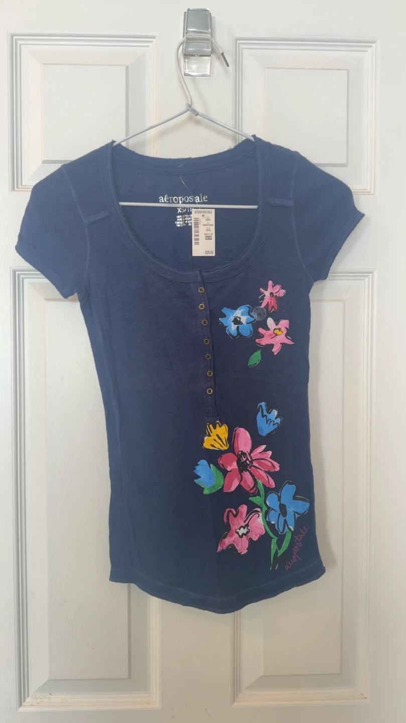 Aeropostale new with tags Blue Floral Henly T-Shirt