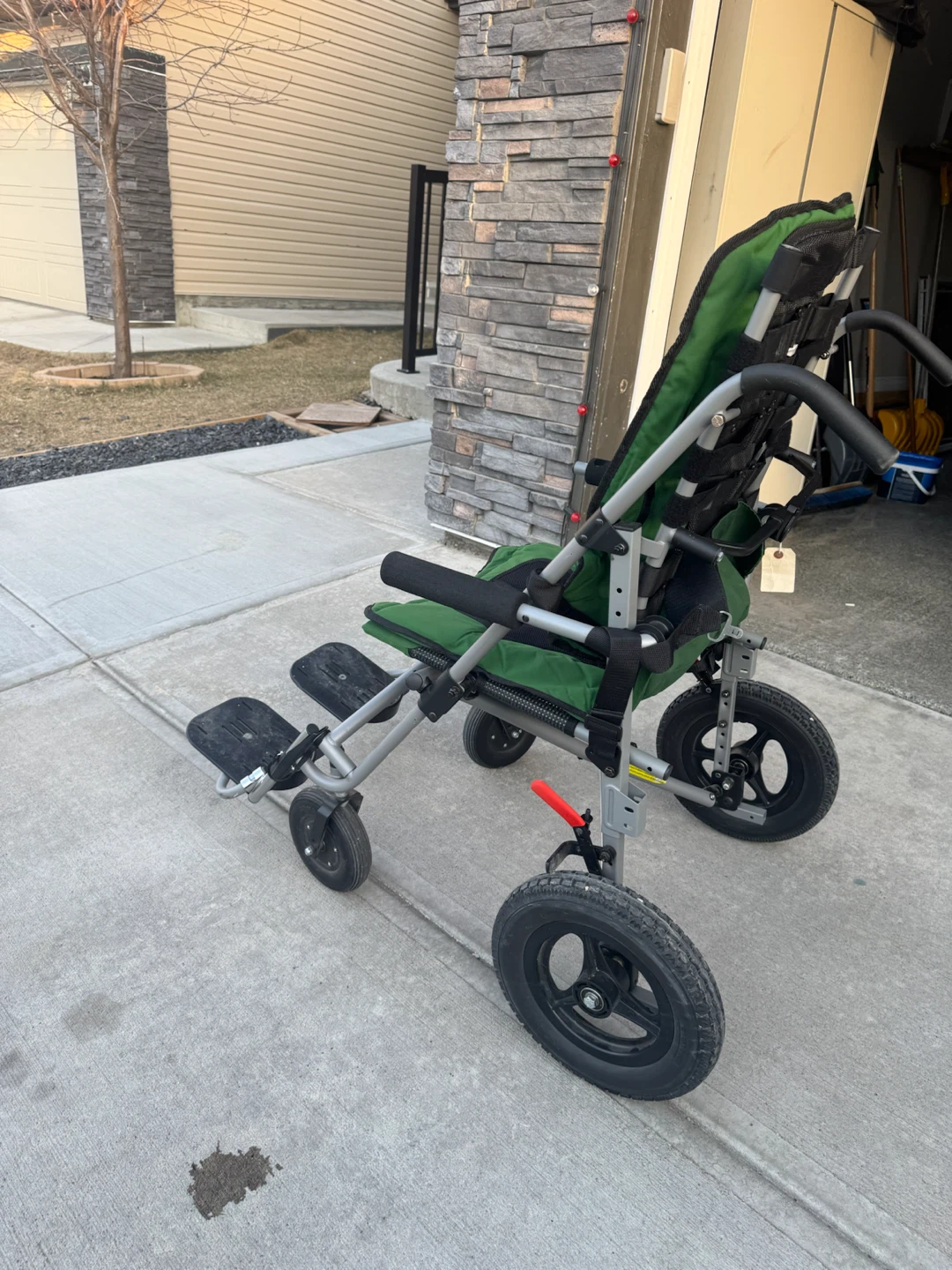 Green Lightweight Convaid EZ Rider stroller - photo 2