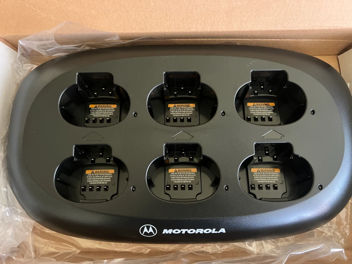 Motorola Multi Unit Charger NNTN4028CR
