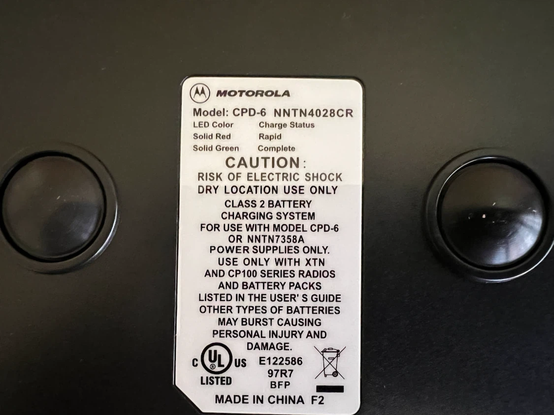 Motorola Multi Unit Charger NNTN4028CR - photo 4