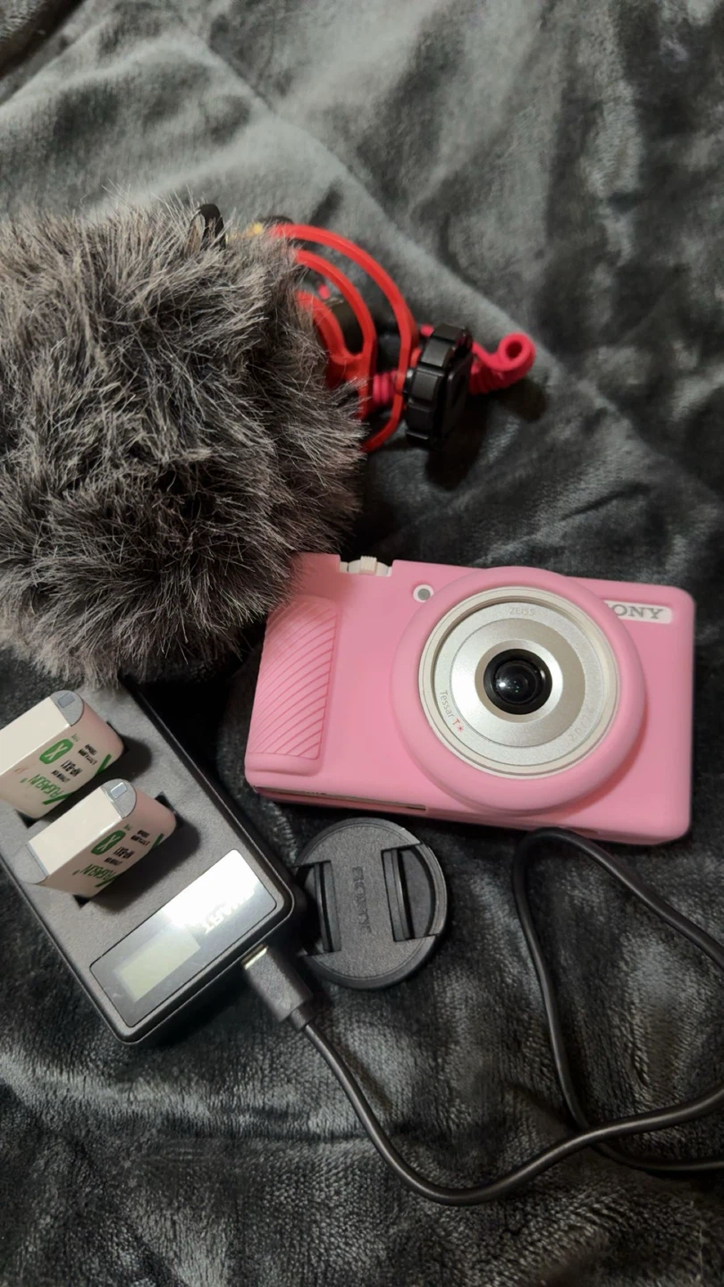 Pink Sony Digital Camera Bundle with Microphone - photo 3