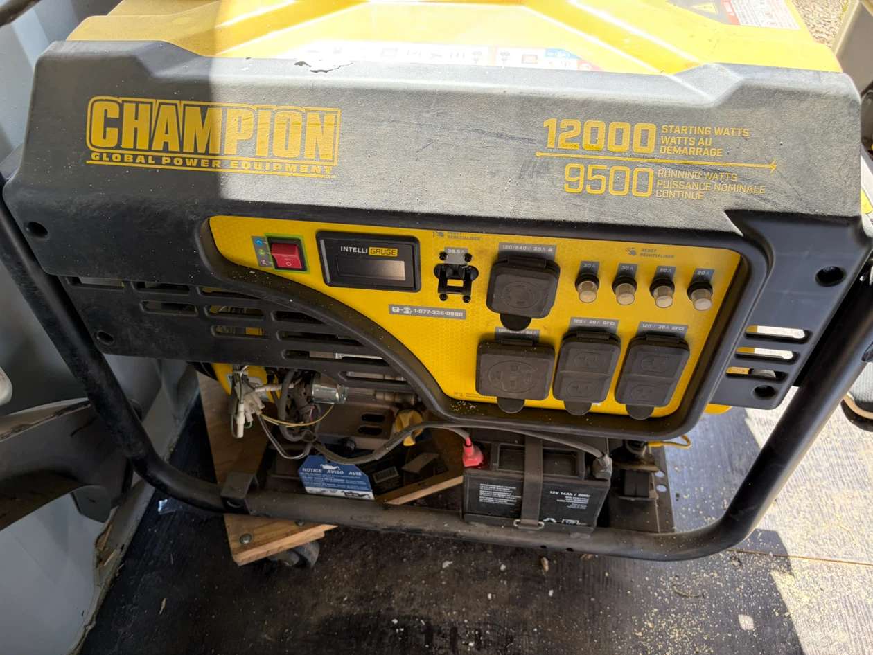 Champion 12000 Starting Watts Generator - photo 2