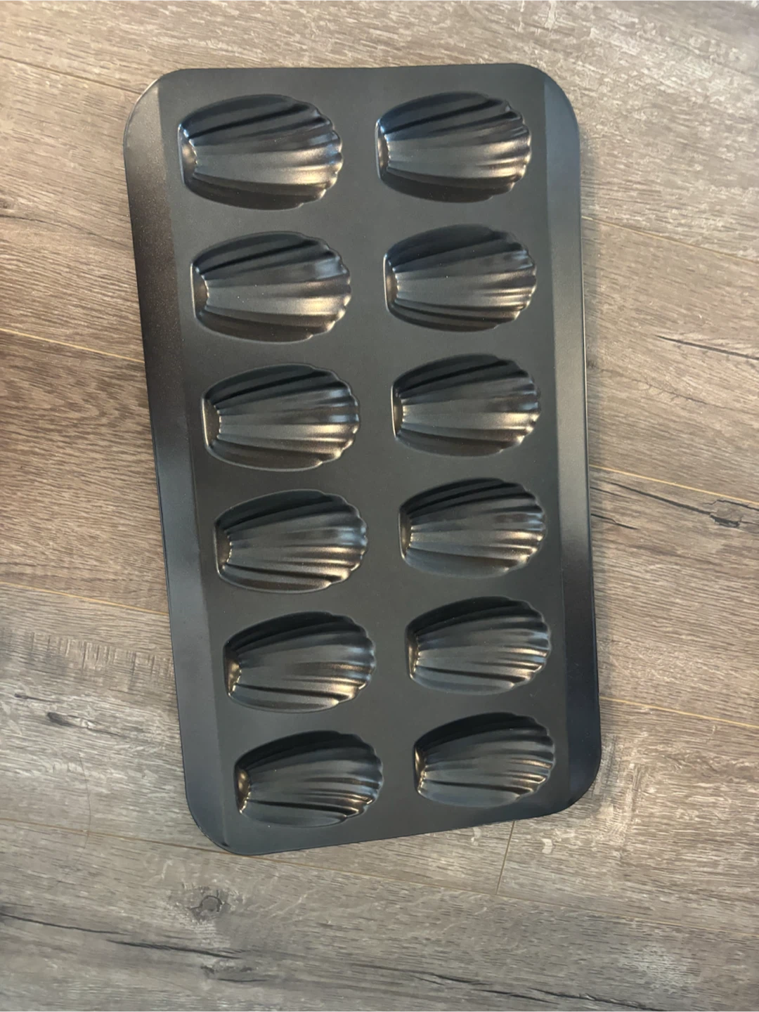 Madeleine tray