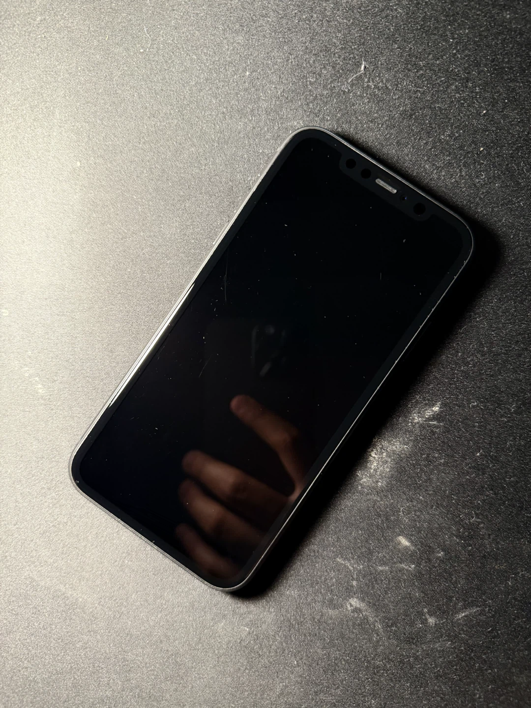 iPhone 11 - Dark Grey - photo 2