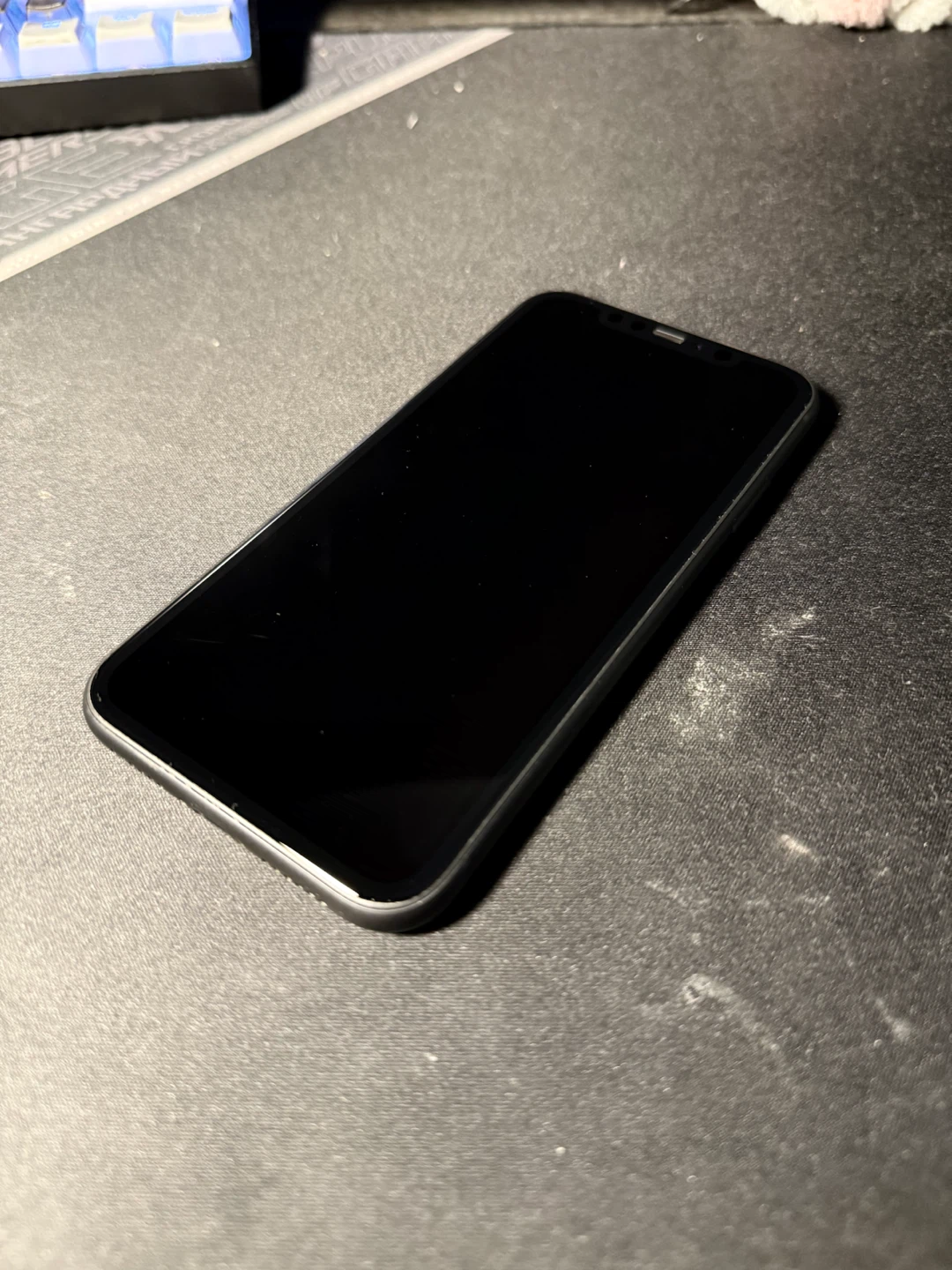 iPhone 11 - Dark Grey - photo 3