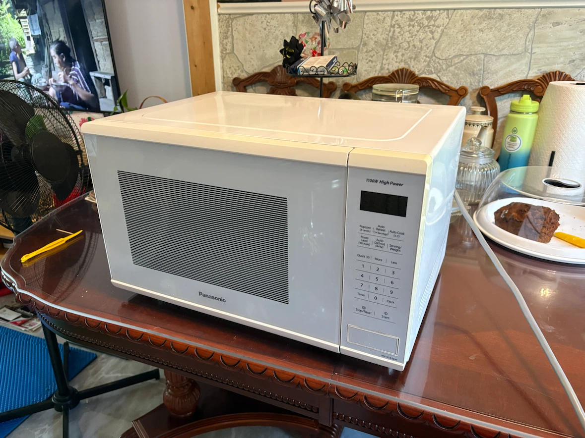 Panasonic 1100W High Power Microwave - photo 2
