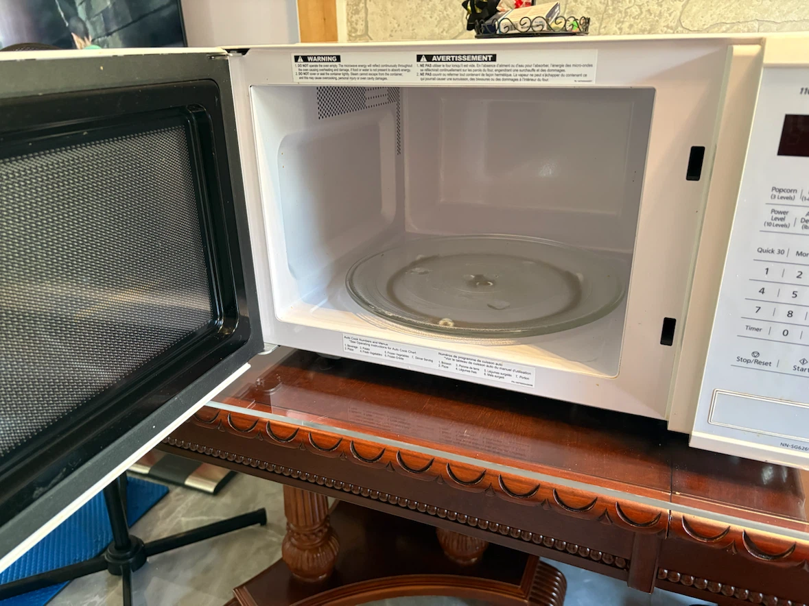 Panasonic 1100W High Power Microwave - photo 3