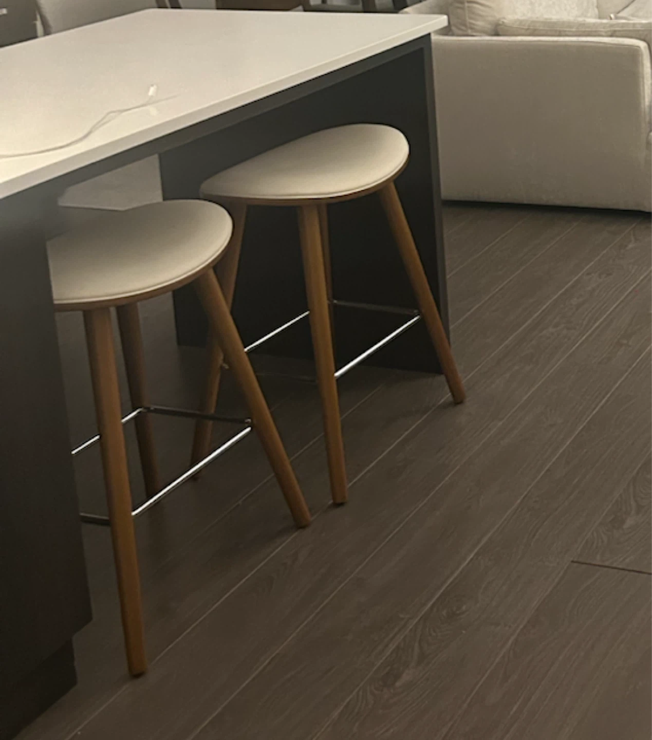 Set of 2 or 4 Cream Bar Stools with Wooden Legs
