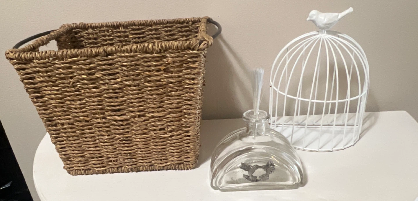 3-Piece Home Decor Lot – Like New!