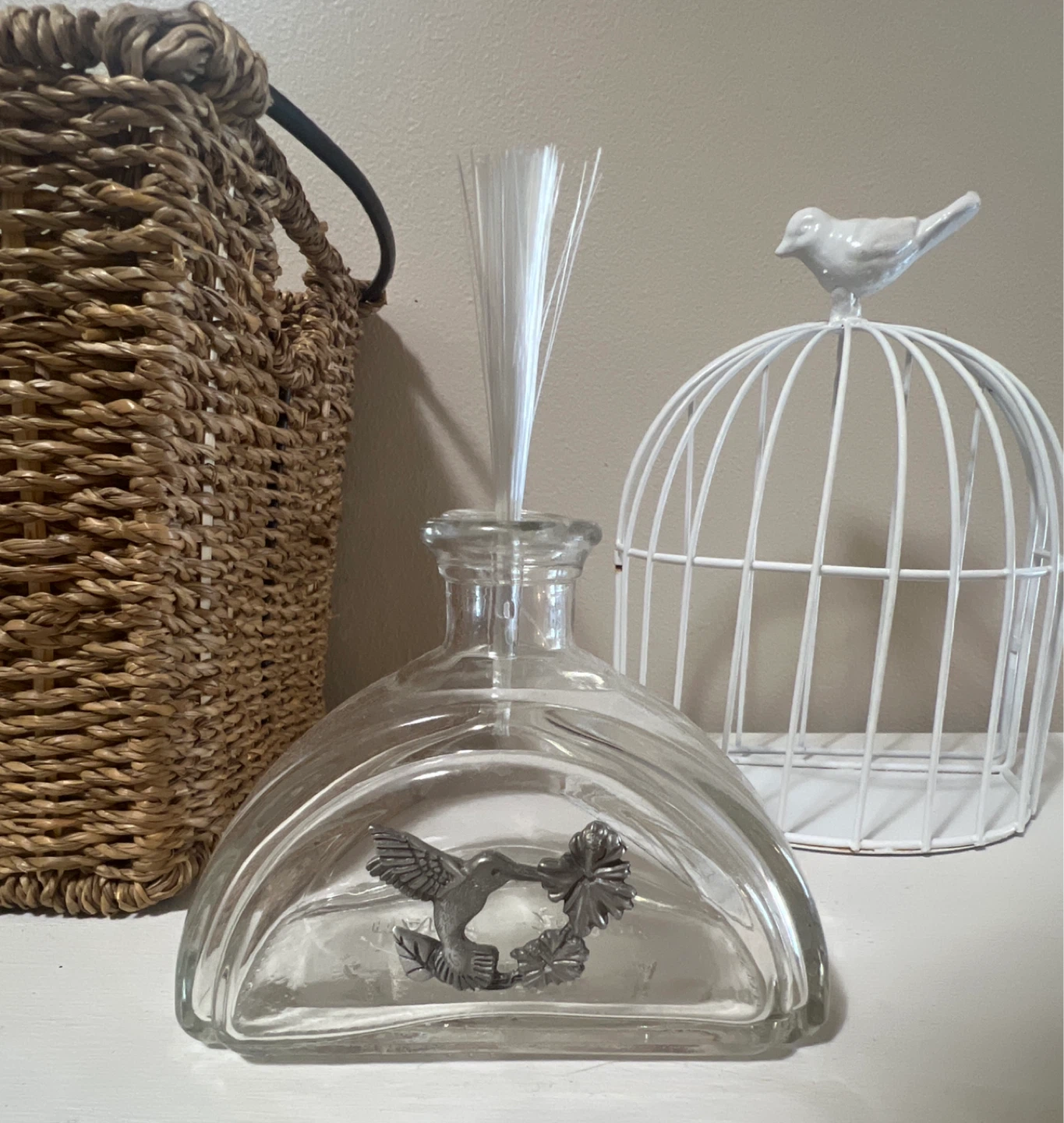 3-Piece Home Decor Lot – Like New! - photo 2