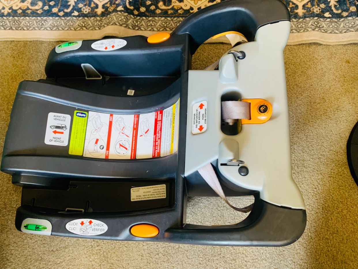 Chicco KeyFit 30 Infant Car Seat and Base - photo 3