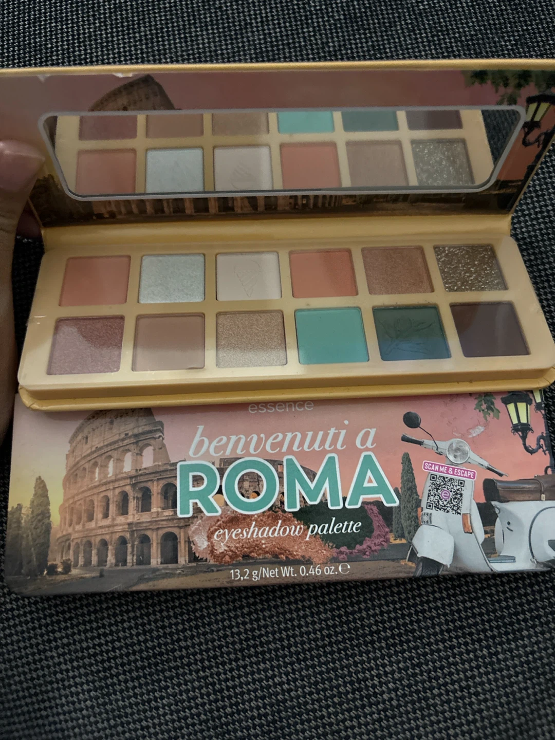 Essence Benvenuti a Roma Eyeshadow Palette - photo 2