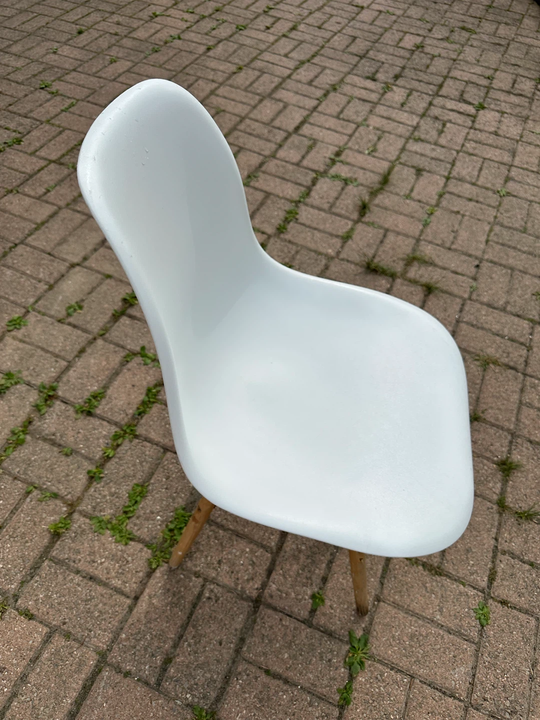 Eiffel Dining Chairs- White Plastic Chair with Wooden Legs - photo 3