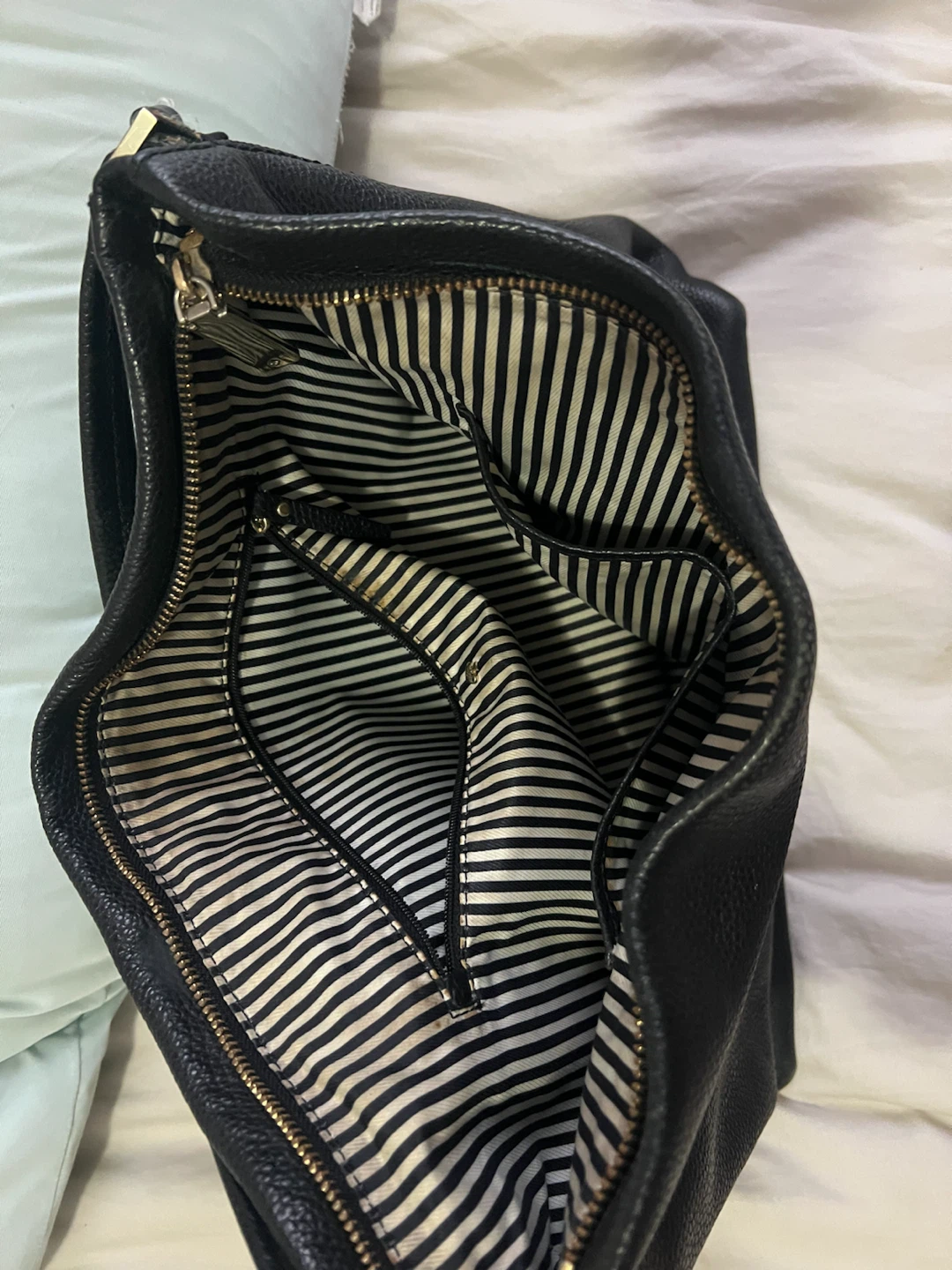Kate Spade Black Leather Shoulder Bag with Tassel - photo 3
