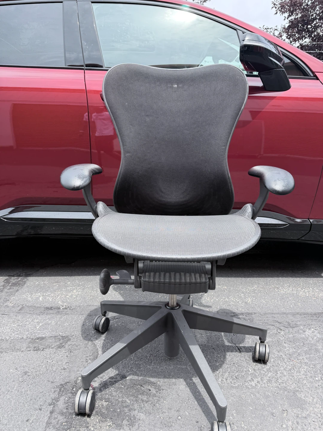 Herman Miller Mirra 2 Office Chair - photo 2