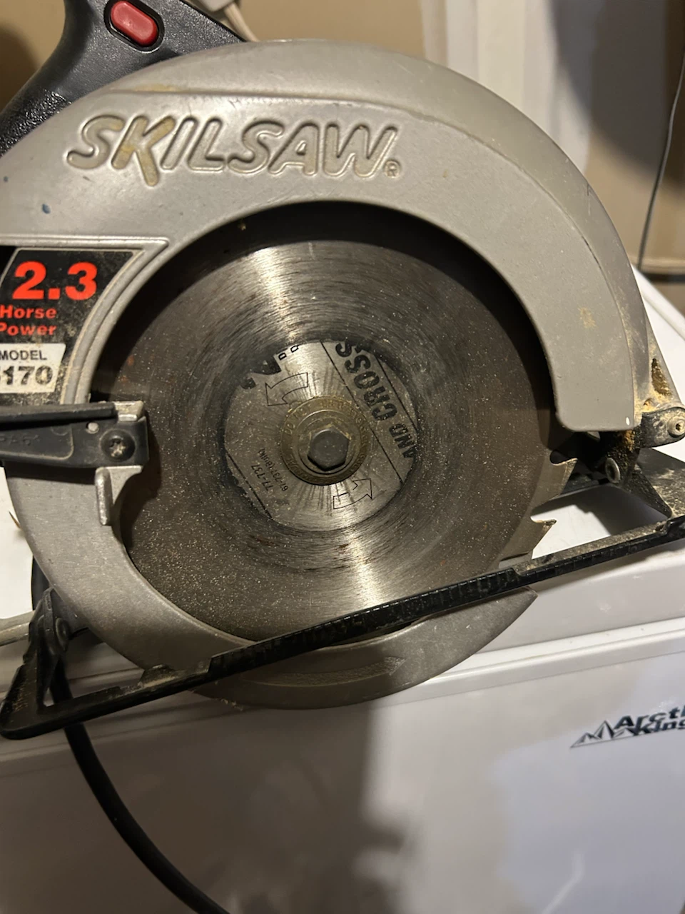 SKILSAW 2.3 Horse Power Circular Saw Model 5170
