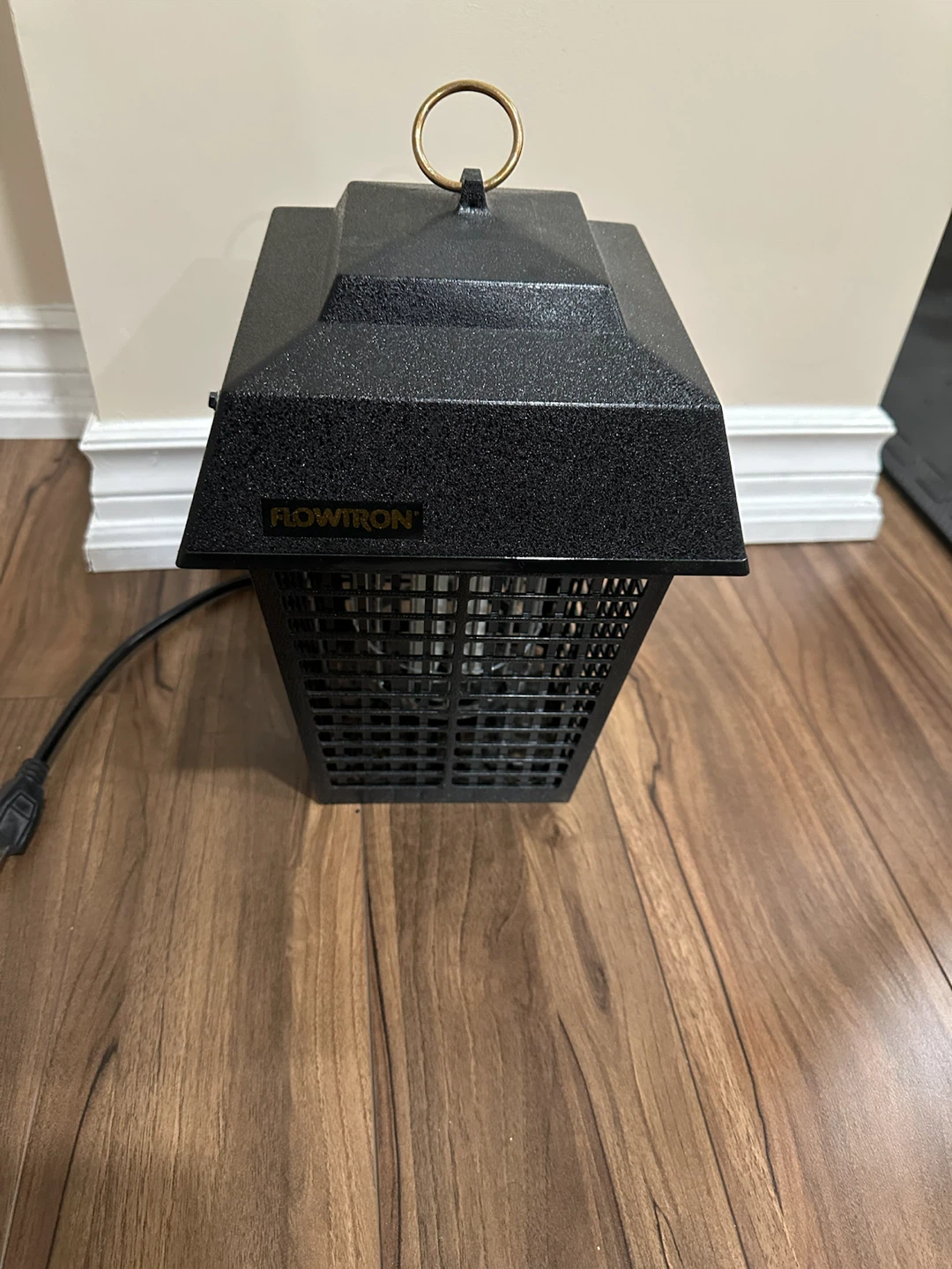 Flowtron BK 15 CCN Electronic Insect Killer - photo 2