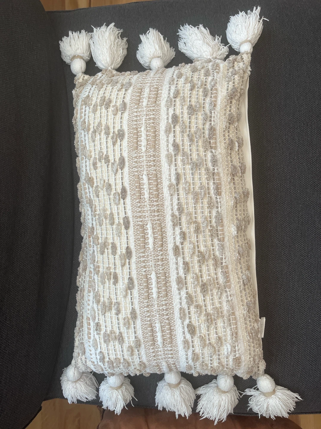 DKNY Boho Pillow - photo 3