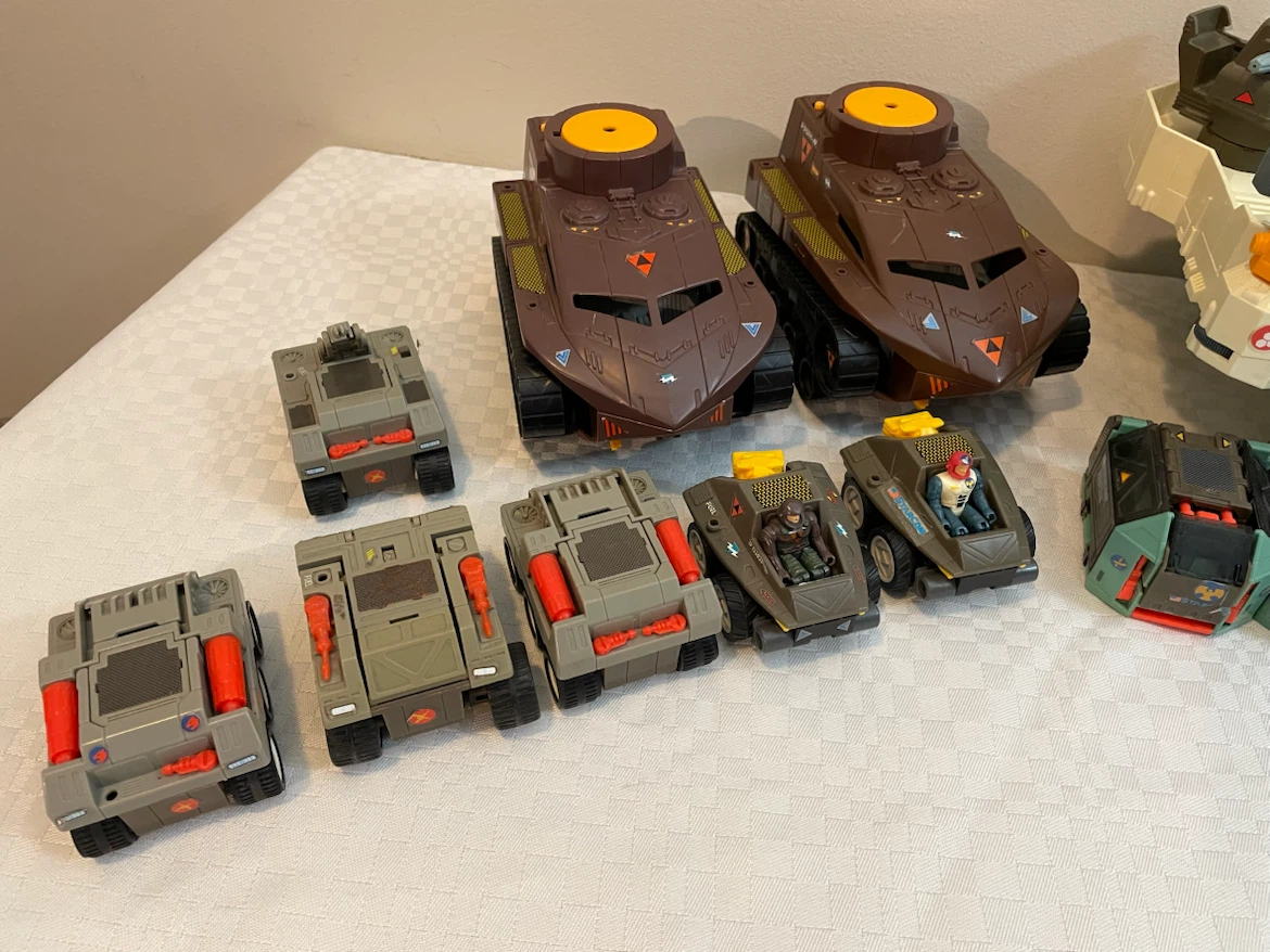 StarCom Toy Lot - Space Base & Vehicles - photo 5