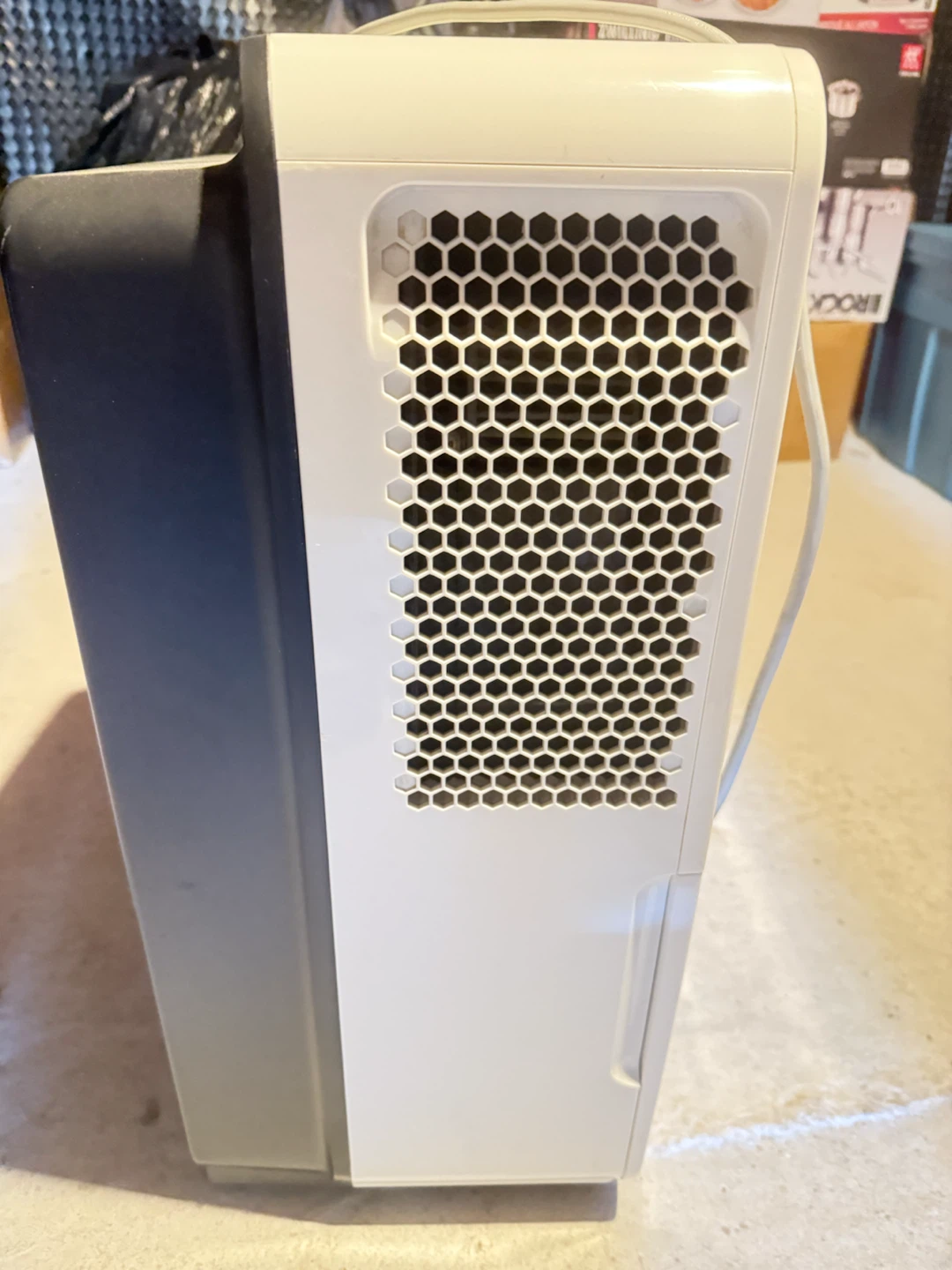 Danby DDR060BECWDB Dehumidifier - photo 2