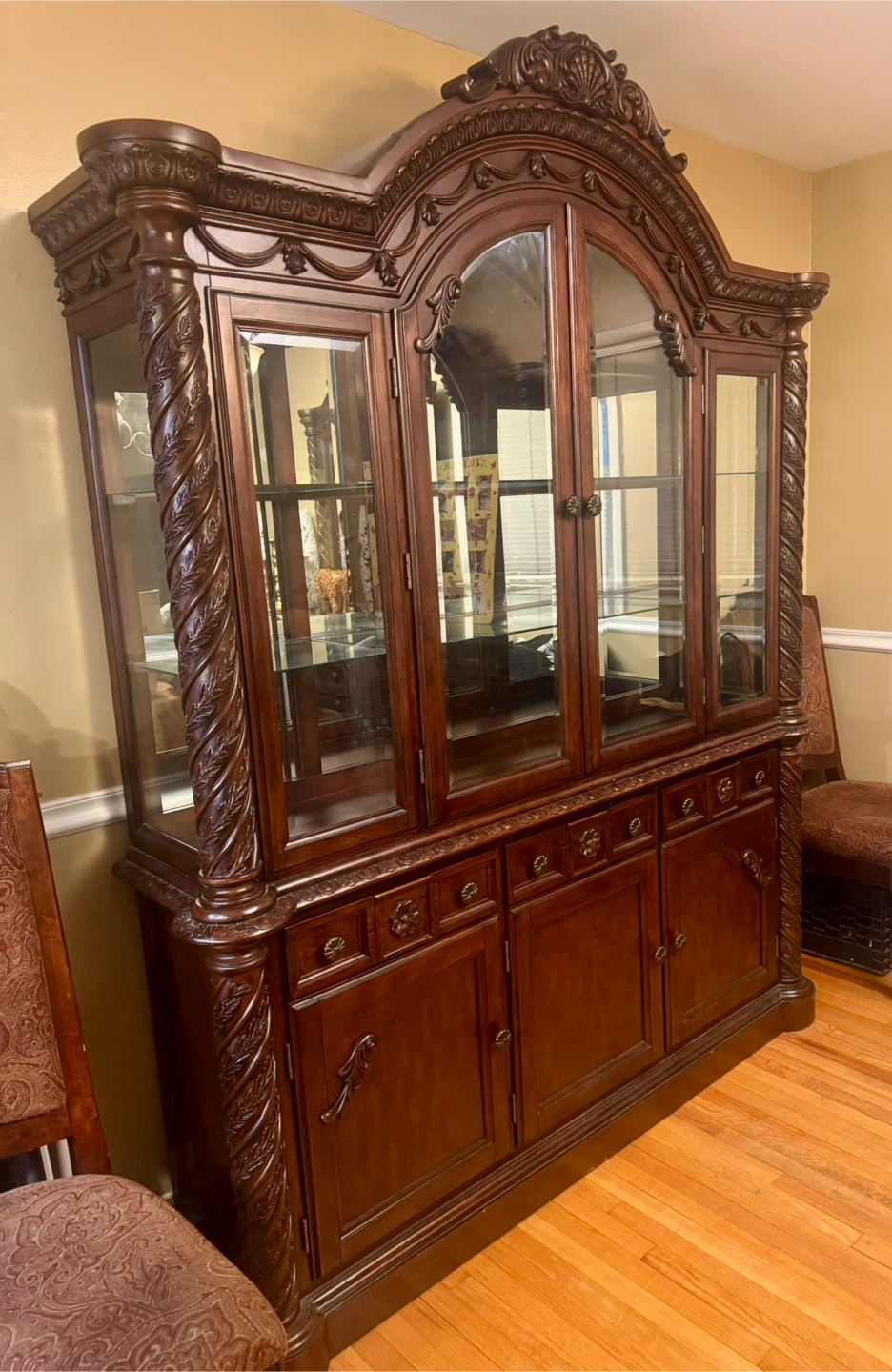 Free China Closet - photo 5